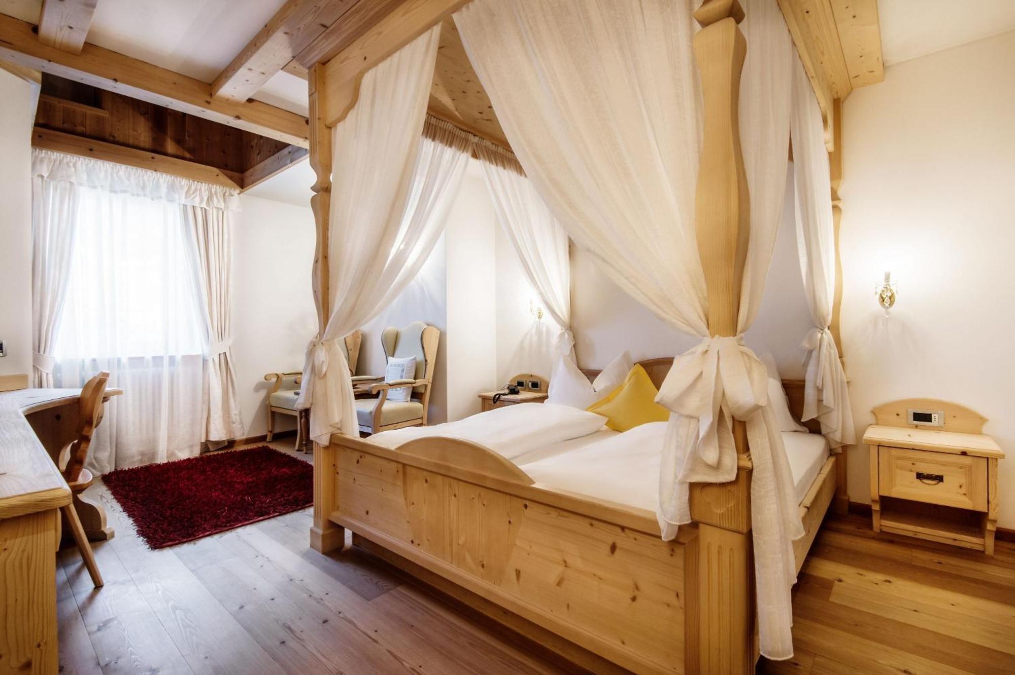 Hotel Antines Ла Вилла Номер фото