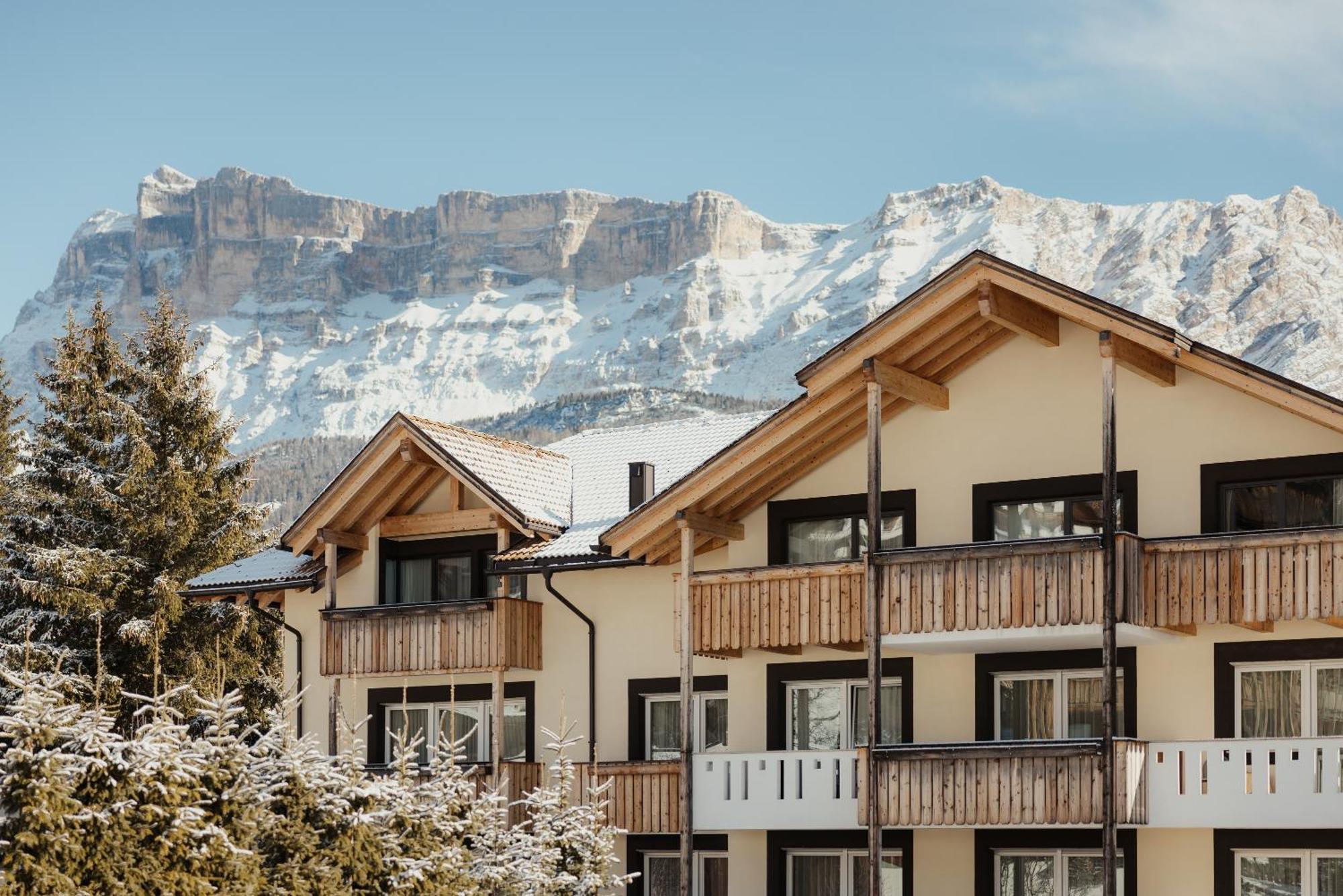 Hotel Antines Ла Вилла Экстерьер фото