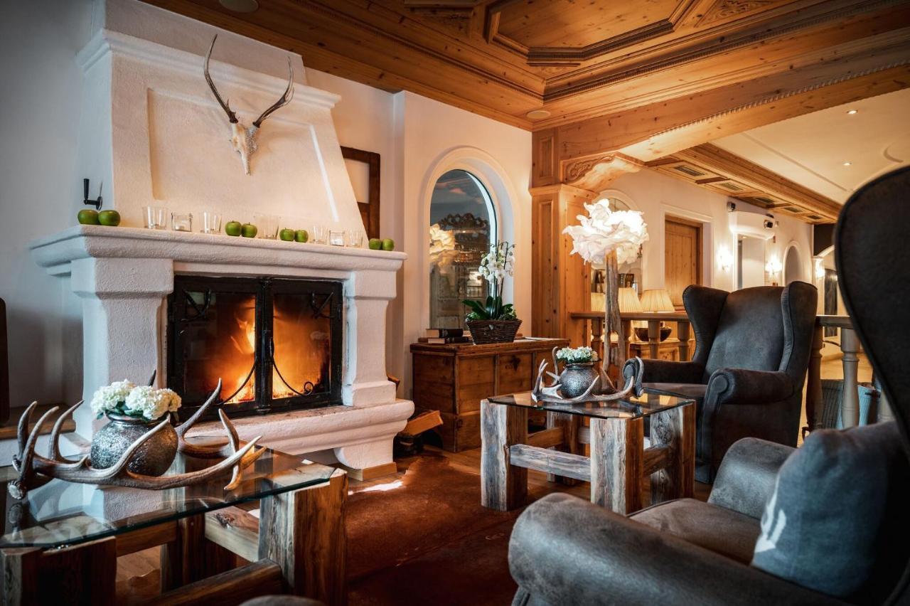 Hotel Antines Ла Вилла Экстерьер фото